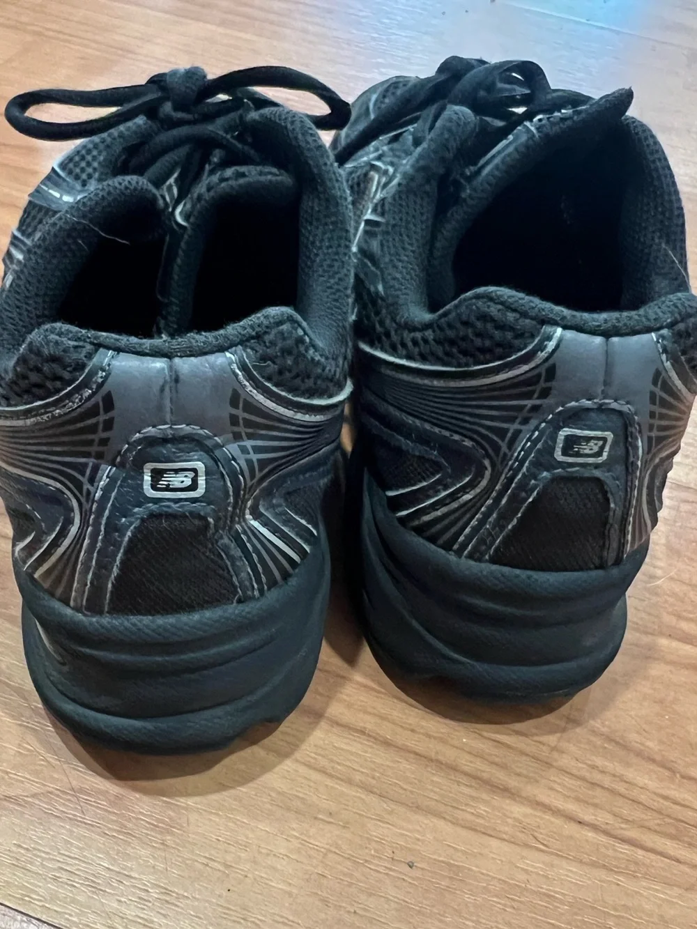 New Balance Men's Black Athletic Mesh Running Sneakers
